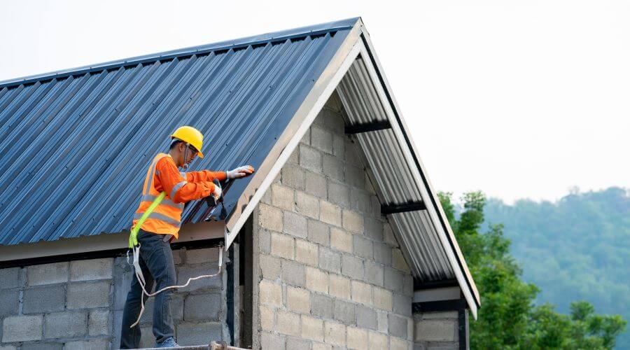 Professional gutter cleaning in Bartlett, NE